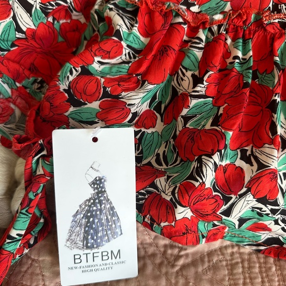 Red halter top dress size M - Picture 3 of 4